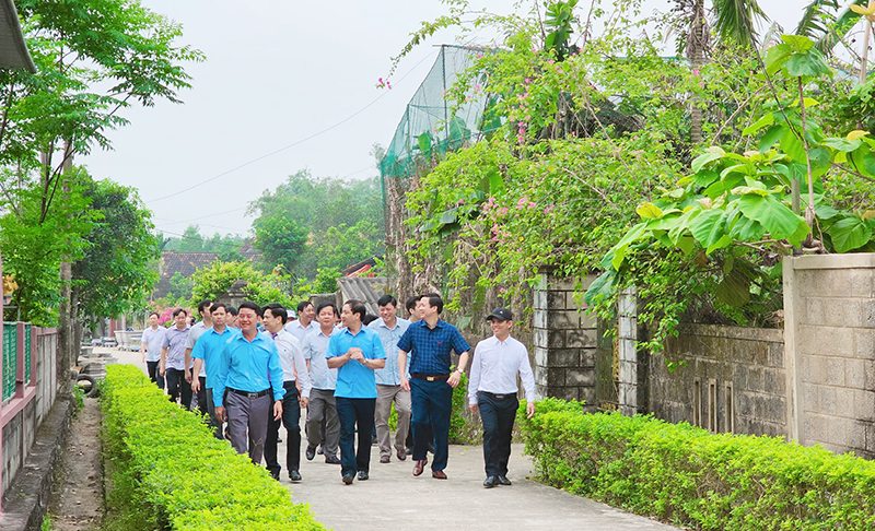 Khu dân cư Xuân Lai, xã Mai Thủy đón nhiều đoàn đến trao đổi và học tập kinh nghiệm xây dựng NTM, khu dân cư kiểu mẫu.