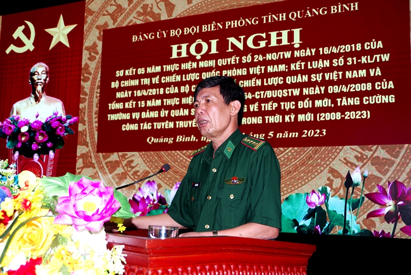 Đồng chí đại tá Lê Văn Tiến, Bí thư Đảng ủy, Chính ủy BĐBP tỉnh phát biểu chỉ đạo và kết luận hội nghị.