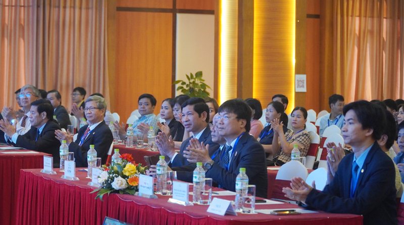 Các đại biểu tham dự hội nghị Tăng huyết áp Việt Nam lần thứ V tại Quảng Bình.