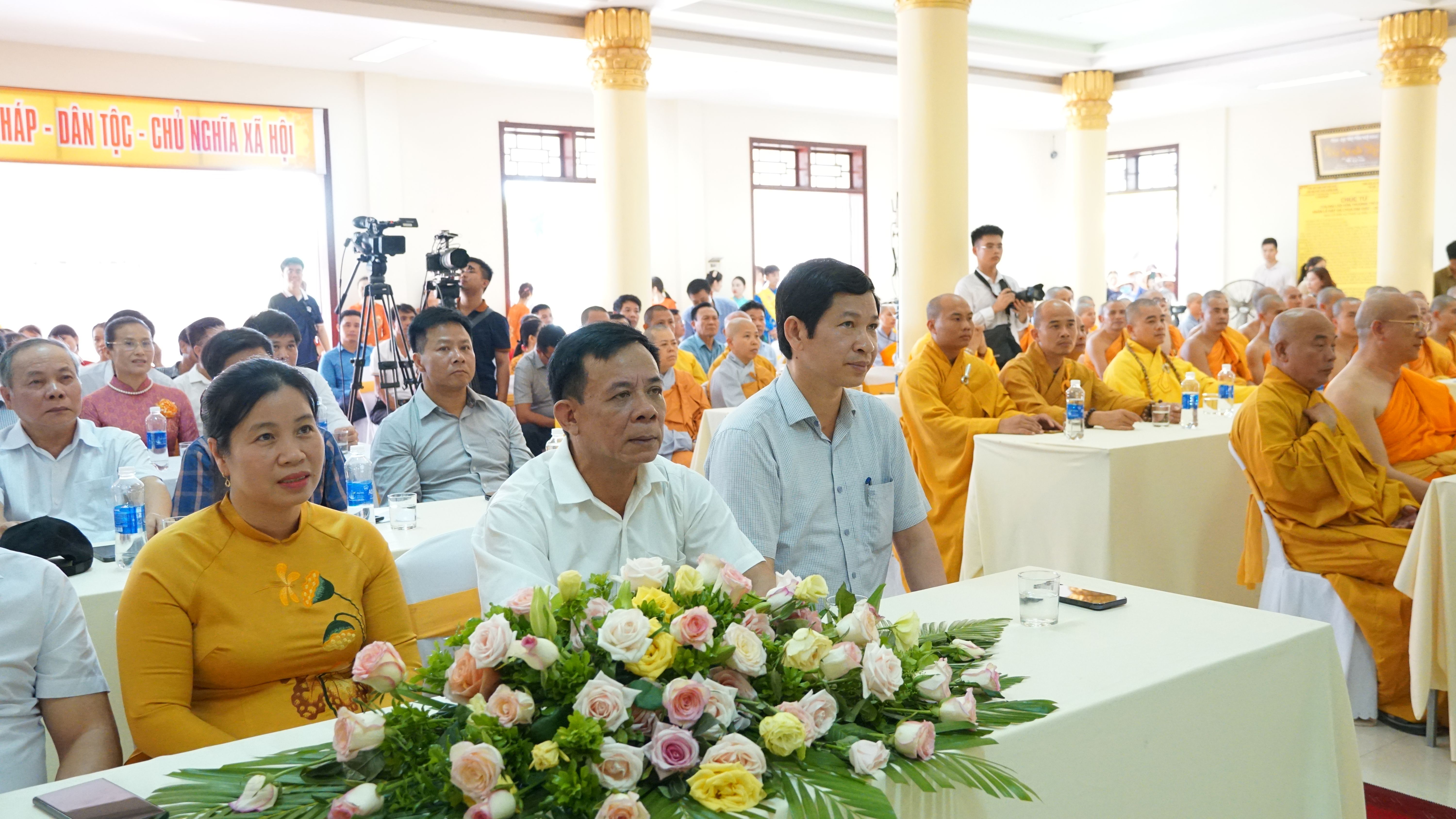 Đồng chí Phó Chủ tịch UBND tỉnh Hồ An Phong dự Đại lễ Phật đản 2023 (Phật lịch 2567).