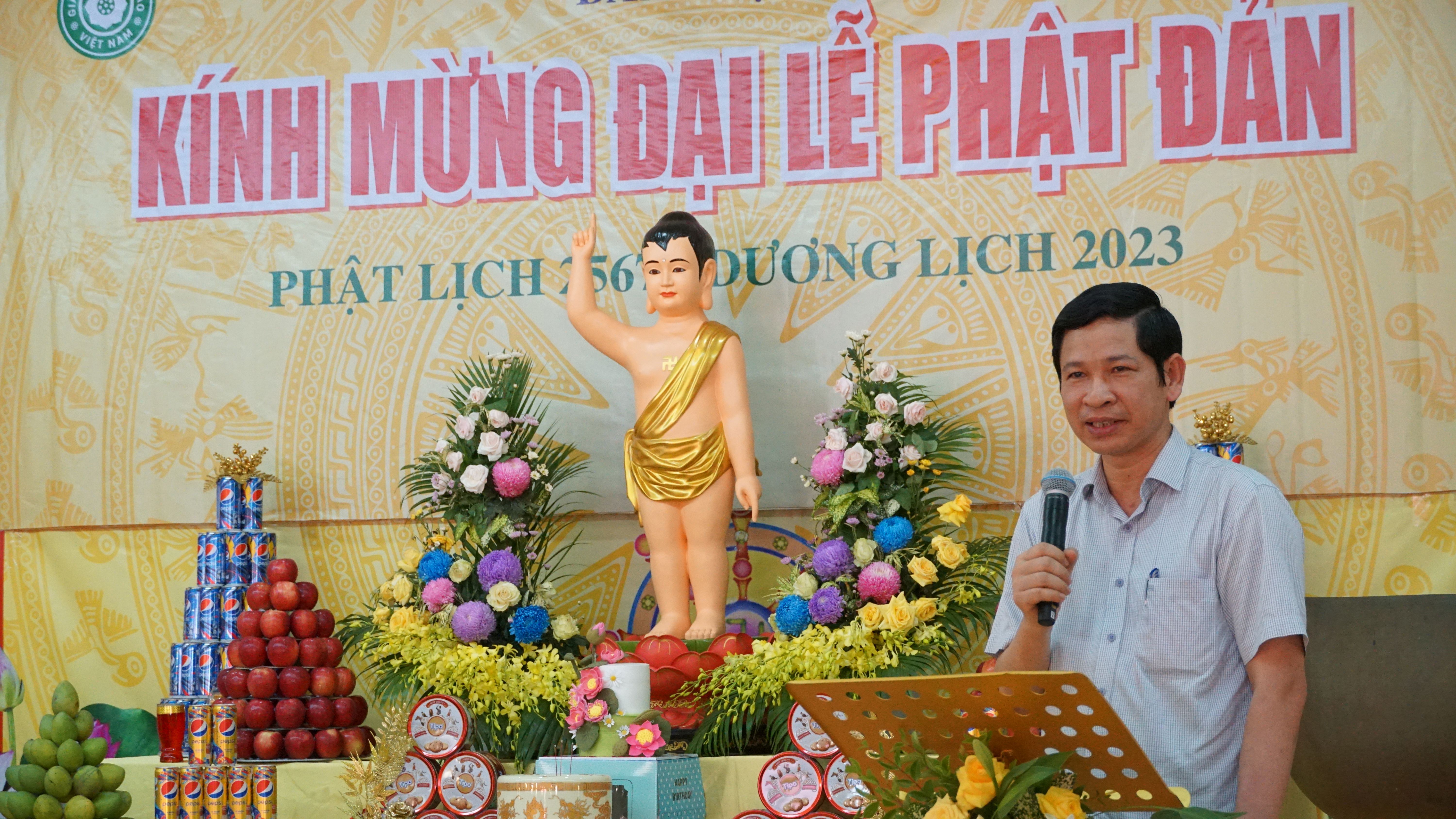 Đồng chí Phó Chủ tịch UBND tỉnh Hồ An Phong phát biểu chúc mừng Đại lễ Phật đản 2023 (Phật lịch 2567).