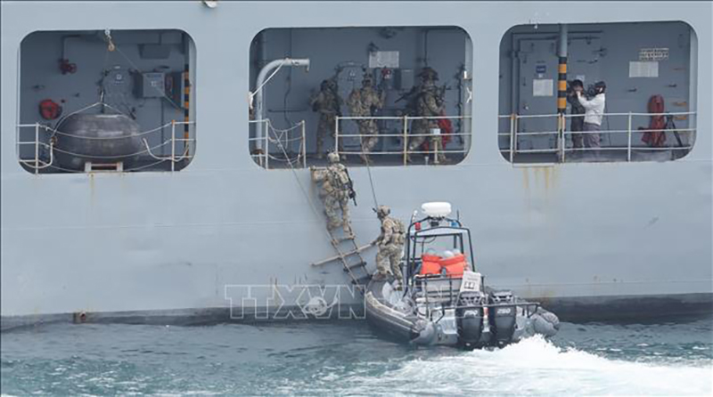 Binh sĩ Hàn Quốc tham gia cuộc tập trận hải quân đa quốc gia tại phía Đông Nam đảo Jeju, ngày 31/5/2023. Ảnh minh họa: YONHAP/TTXVN