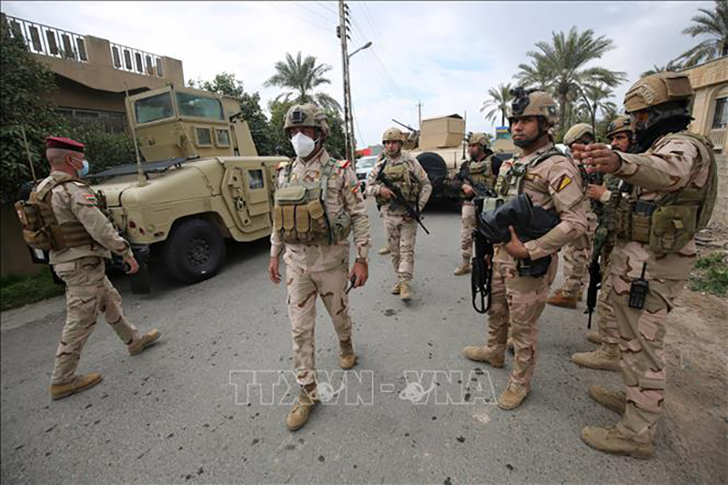 Binh sĩ quân đội Iraq tham gia chiến dịch truy quét phiến quân IS tại Tarmiyah, Iraq. Ảnh tư liệu: AFP/TTXVN