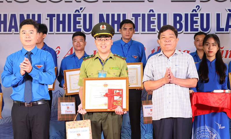 Nguyễn Anh Tuấn, Phó Bí thư Đoàn cơ sở Vườn Quốc gia Phong Nha-Kẻ Bàng, 1 trong 15 thanh thiếu niên tiêu biểu làm theo lời Bác năm 2023 của tỉnh Quảng Bình.
