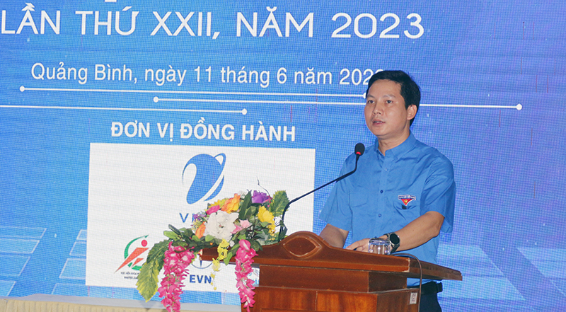 Lãnh đạo Tỉnh đoàn phát biểu khai mạc hội thi.