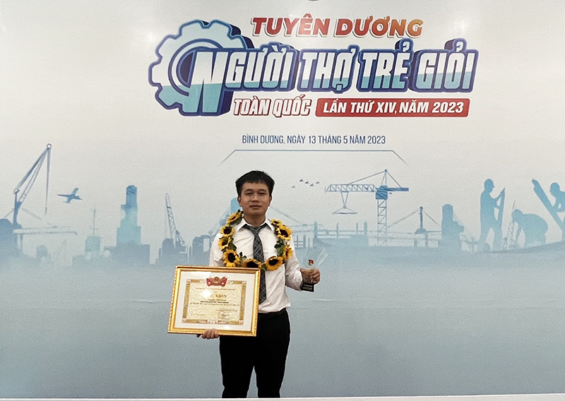 Kỹ sư Nguyễn Viết Tùng được Trung ương Đoàn TNCS Hồ Chí Minh vinh danh “Người thợ trẻ giỏi” toàn quốc lần thứ 14.