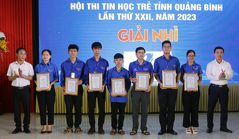 Các thí sinh đoạt giải nhì.