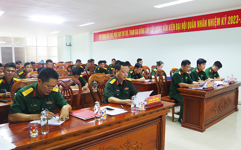 Các đại biểu dự hội nghị.
