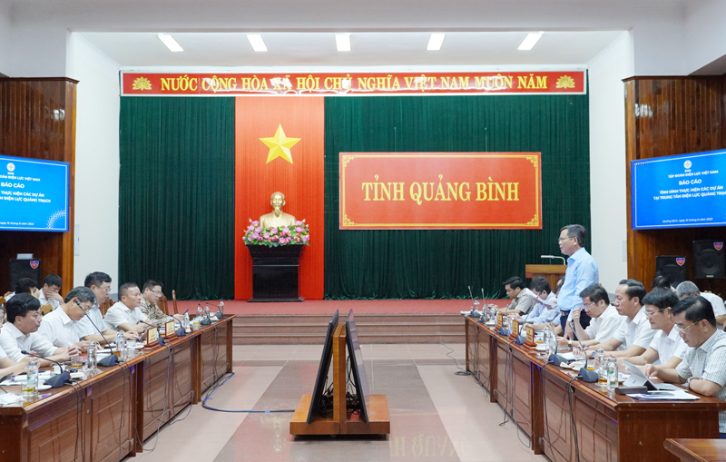 Toàn cảnh cuộc làm việc.