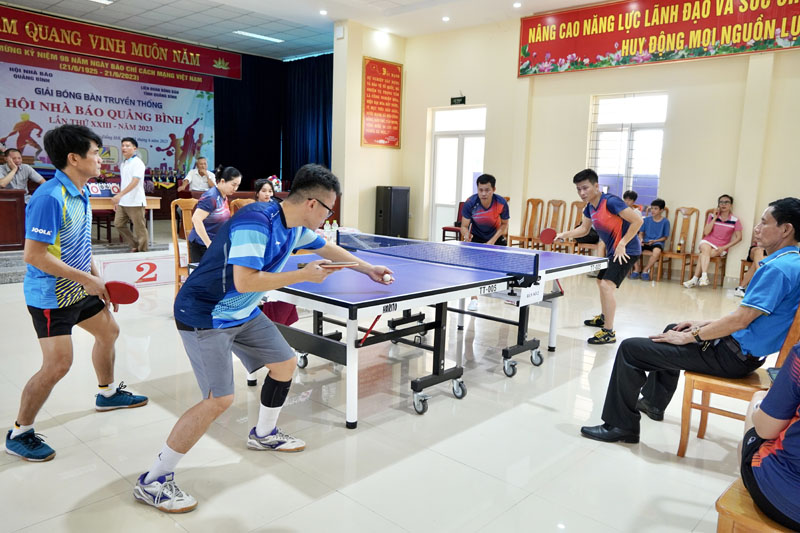 Các VĐV đã cống hiến cho khán giả nhiều trận đấu kịch tính, sôi nổi.