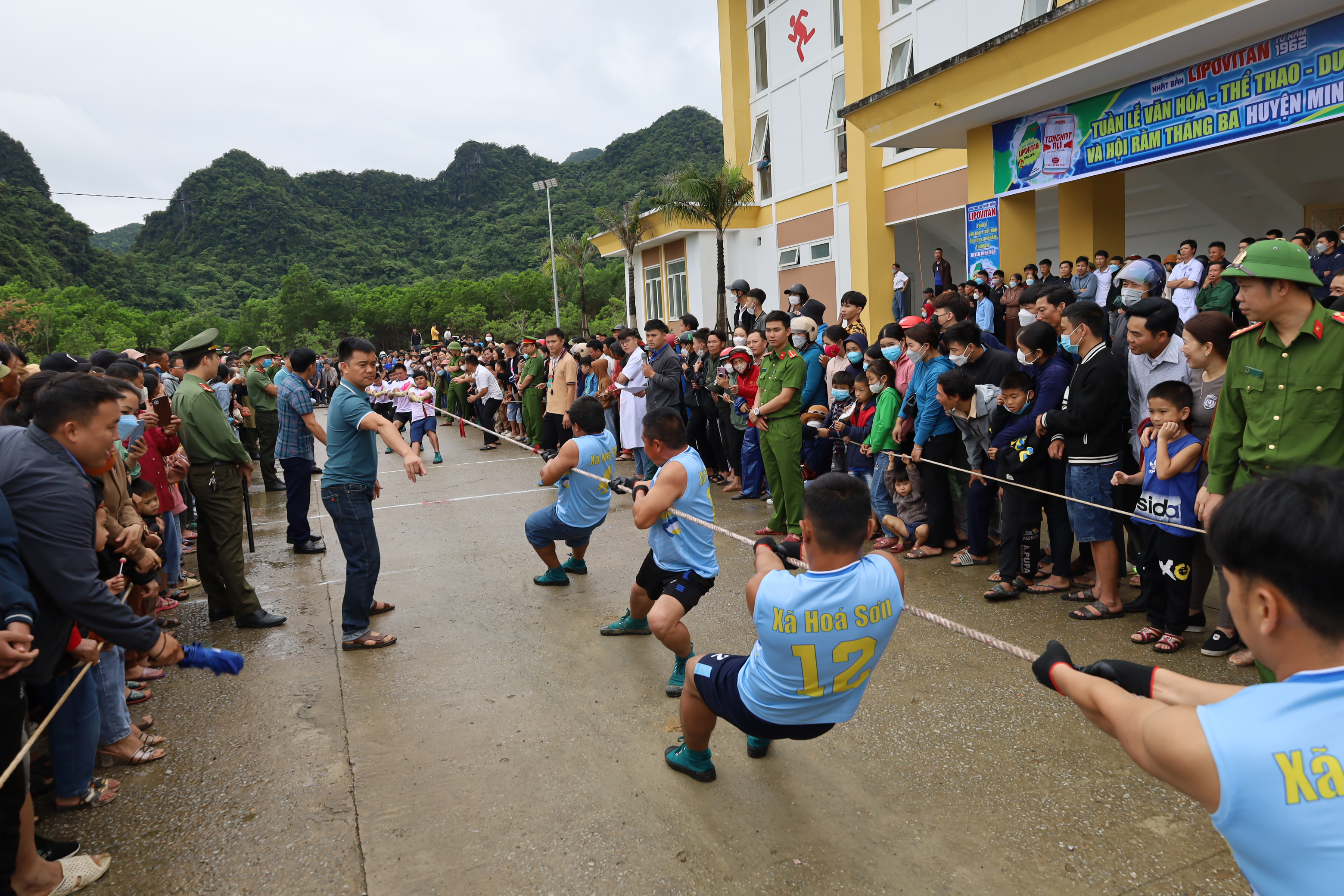 Đoàn viên, người lao động huyện Minh Hóa tích cực tham gia thi đấu tại Tuần lễ Văn hóa-Thể thao-Du lịch và Hội rằm tháng ba huyện Minh Hóa năm 2023.
