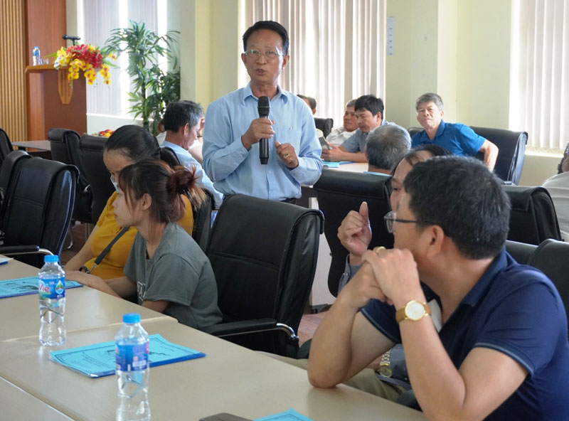 Các học viên thành lập nhóm để tìm hiểu các vấn để về phương án, kế hoạch SXKD. 