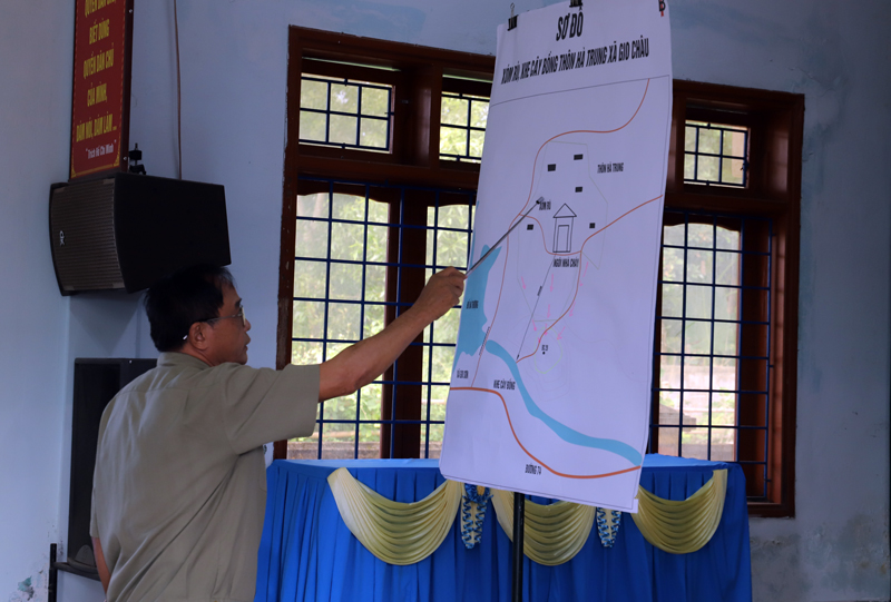 Cựu chiến binh Nguyễn Văn Minh, liên lạc C9, người sống sót sau trận đánh đang mô tả lại toàn bộ trận đánh ngày 17/6/1969