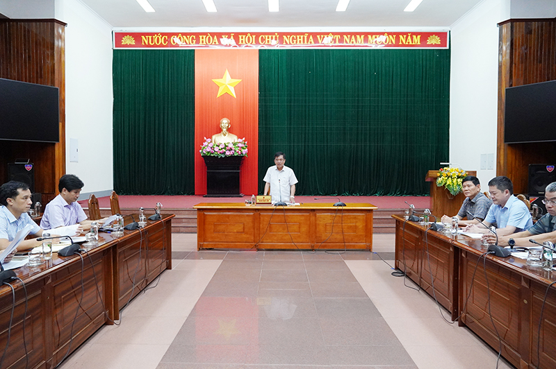 Đồng chí Phó Chủ tịch Thường trực UBND tỉnh Đoàn Ngọc Lâm phát biểu kết luận tại buổi làm việc.
