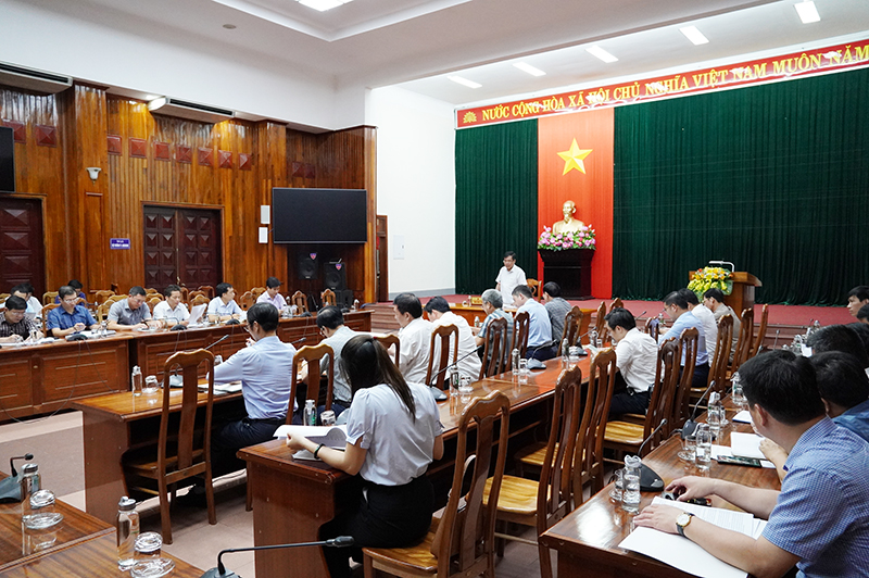 Quang cảnh buổi làm việc.