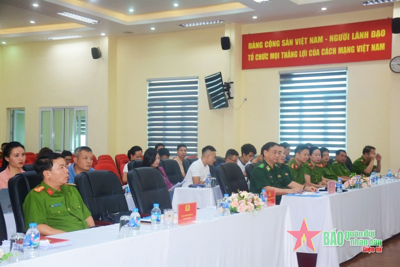 Các đại biểu dự hội nghị.