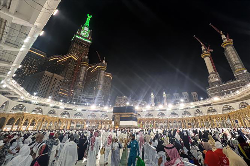 Các tín đồ Hồi giáo hành hương về thánh địa Mecca ngày 22/6/2023. Ảnh: AFP/TTXVN