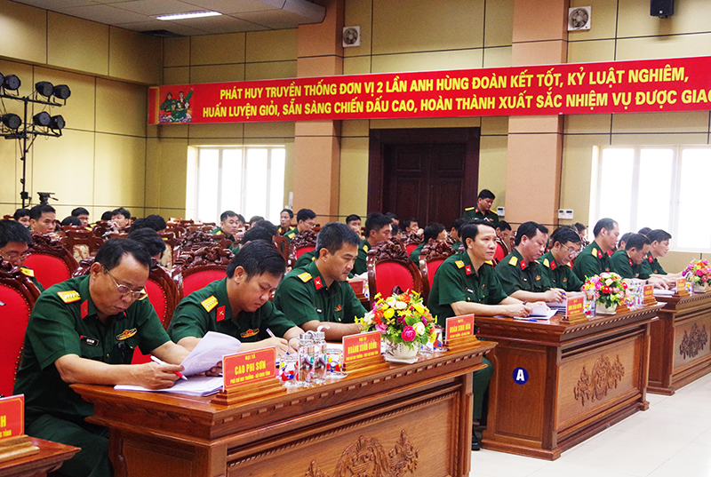 Các đại biểu tham dự hội nghị.