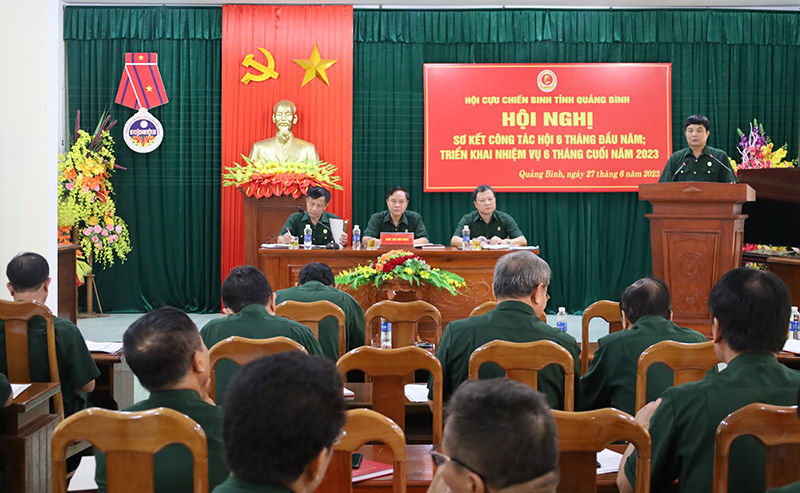 Toàn cảnh hội nghị.