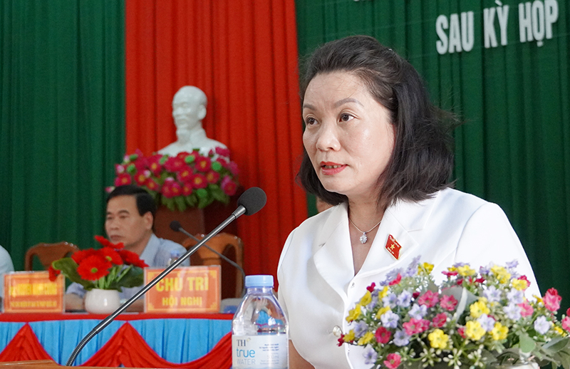 Đồng chí Phó Trưởng đoàn ĐBQH Nguyễn Minh Tâm báo cáo kết quả kỳ họp thứ 5, Quốc hội khóa XV với cử tri.
