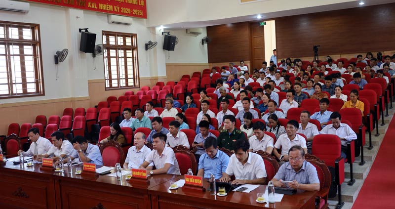 Các đại biểu tham dự tại hội nghị.