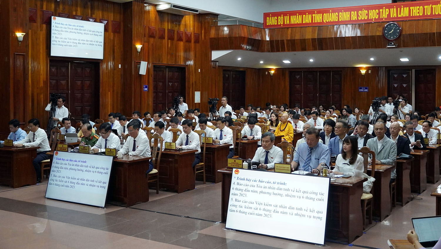 Khai mạc kỳ họp thứ 10, HĐND tỉnh khóa XVIII