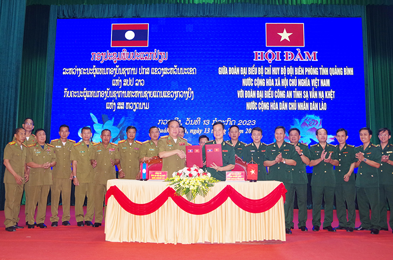 Phối hợp quản lý biên giới Quảng Bình-Sạ-vẳn-na-khệt (Lào)
