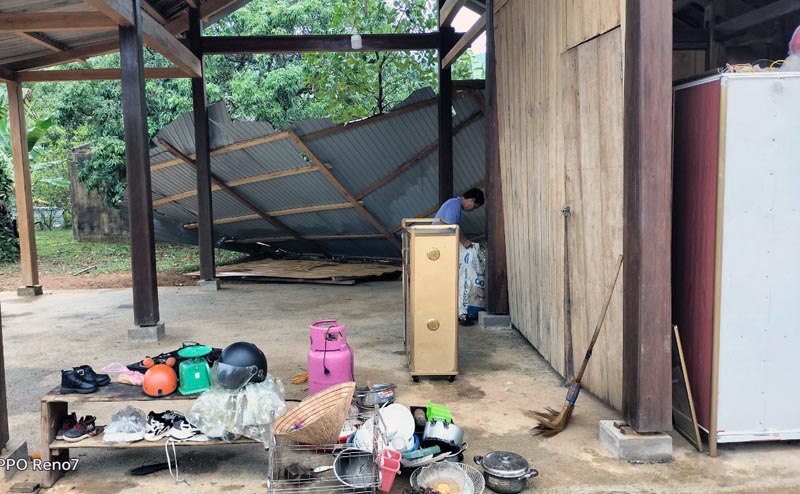 Minh Hóa: Lốc xoáy làm tốc mái 4 nhà dân tại xã Hóa Hợp
