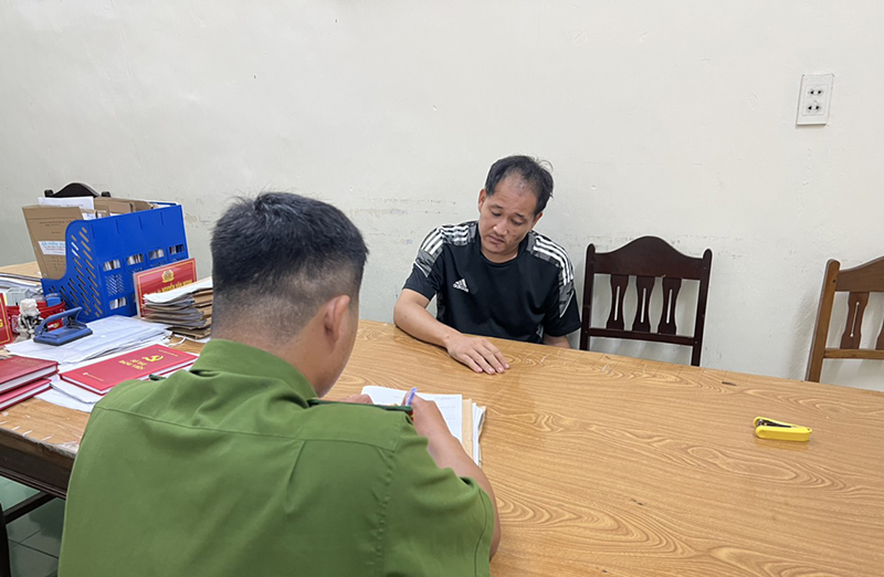 Đối tượng Trương Công Linh tại cơ quan công an.