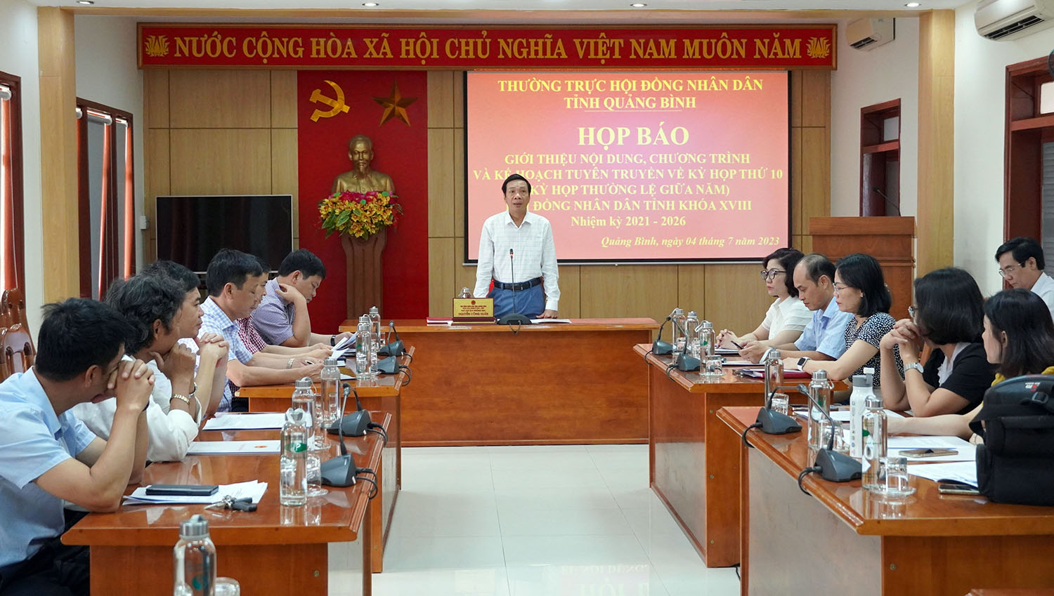 Toàn cảnh buổi họp báo