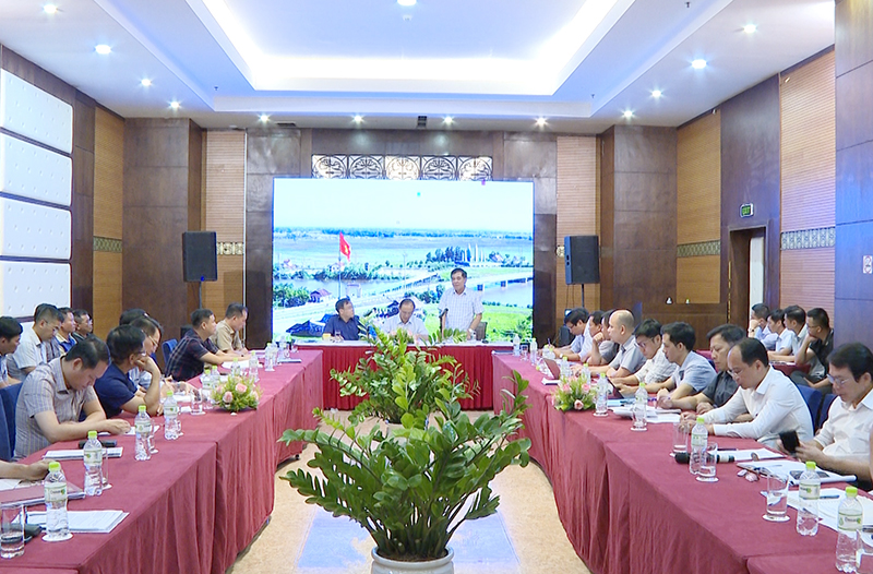 Quang cảnh cuộc làm việc.