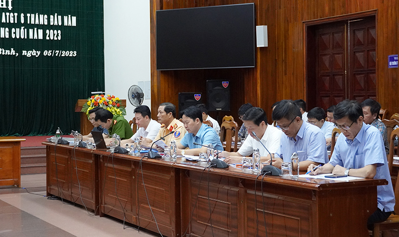 Các đại biểu tham dự hội nghị.