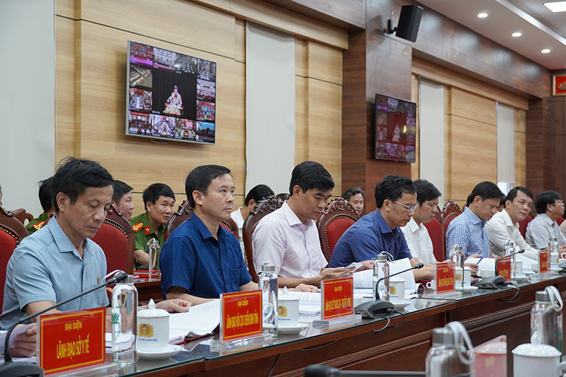 Các đại biểu tham dự hội nghị tại điểm cầu Quảng Bình.