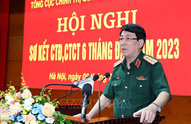 Đại tướng Lương Cường, Ủy viên Bộ Chính trị, Ủy viên Thường vụ Quân ủy Trung ương, Chủ nhiệm Tổng cục chính trị QĐND Việt Nam phát biểu kết luận hội nghị. Ảnh: Trọng Đức/TTXVN