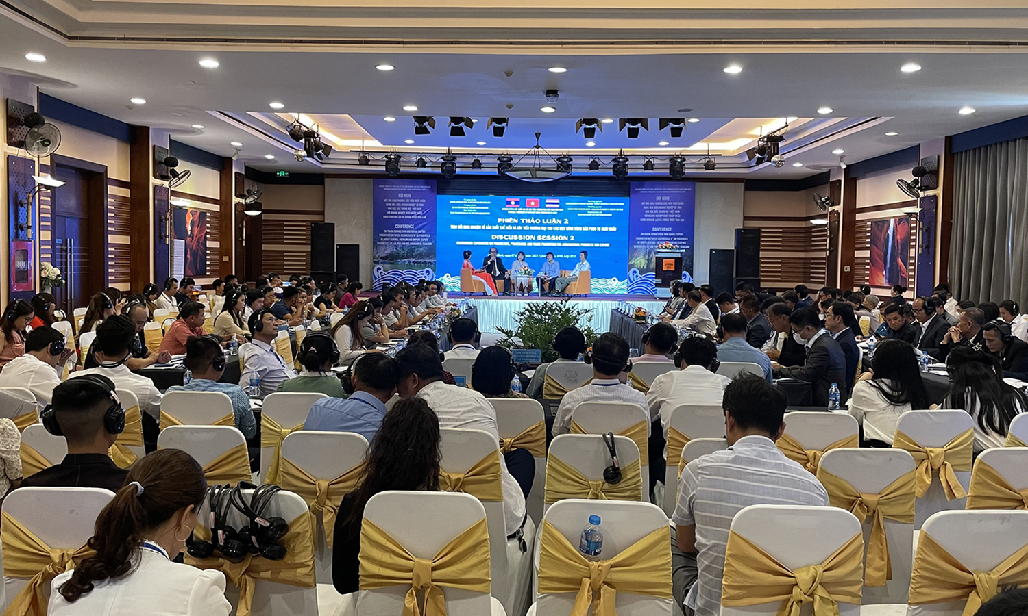 Toàn cảnh hội nghị