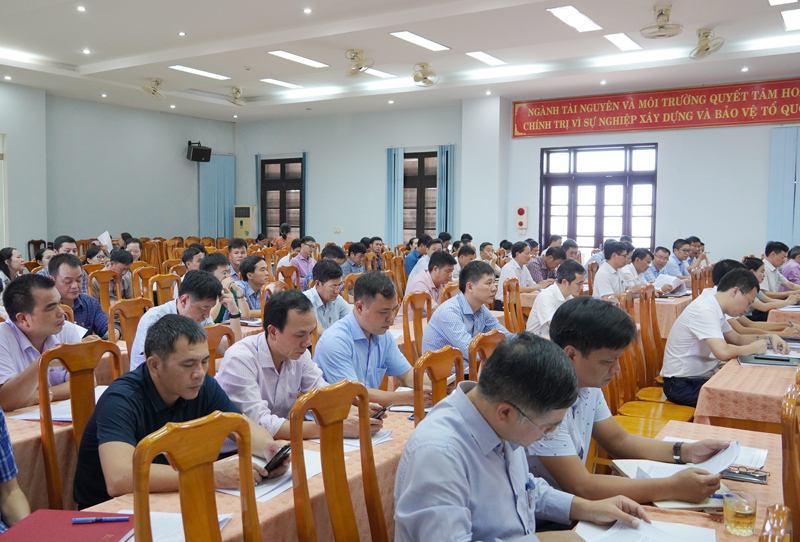 Các đại biểu dự hội nghị.