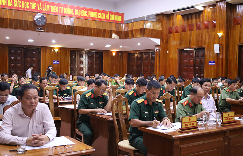 Các đại biểu dự hội nghị.