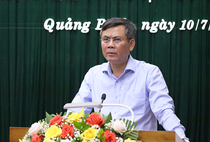 Đồng chí Chủ tịch UBND tỉnh, Trưởng ban Tổ chức diễn tập KVPT và PTDS tỉnh phát biểu kết luận hội nghị.
