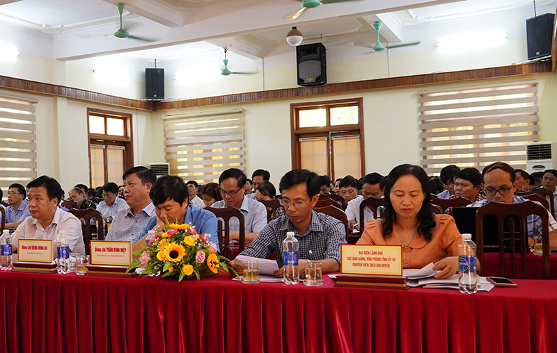 Các đại biểu tham dự hội nghị.