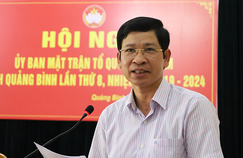  Đồng chí Phó Chủ tịch UBND tỉnh Hồ An Phong thông báo tình hình kinh tế-xã hội 6 tháng đầu năm 2023.