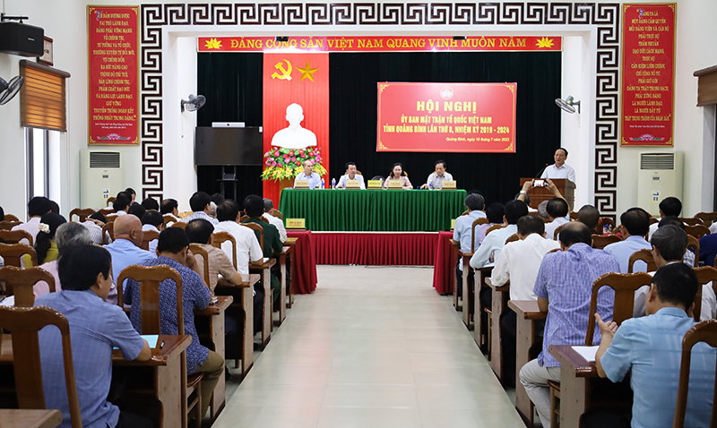 Toàn cảnh hội nghị.