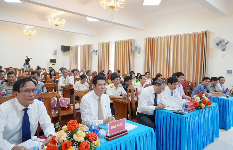 Các đại biểu dự hội nghị.