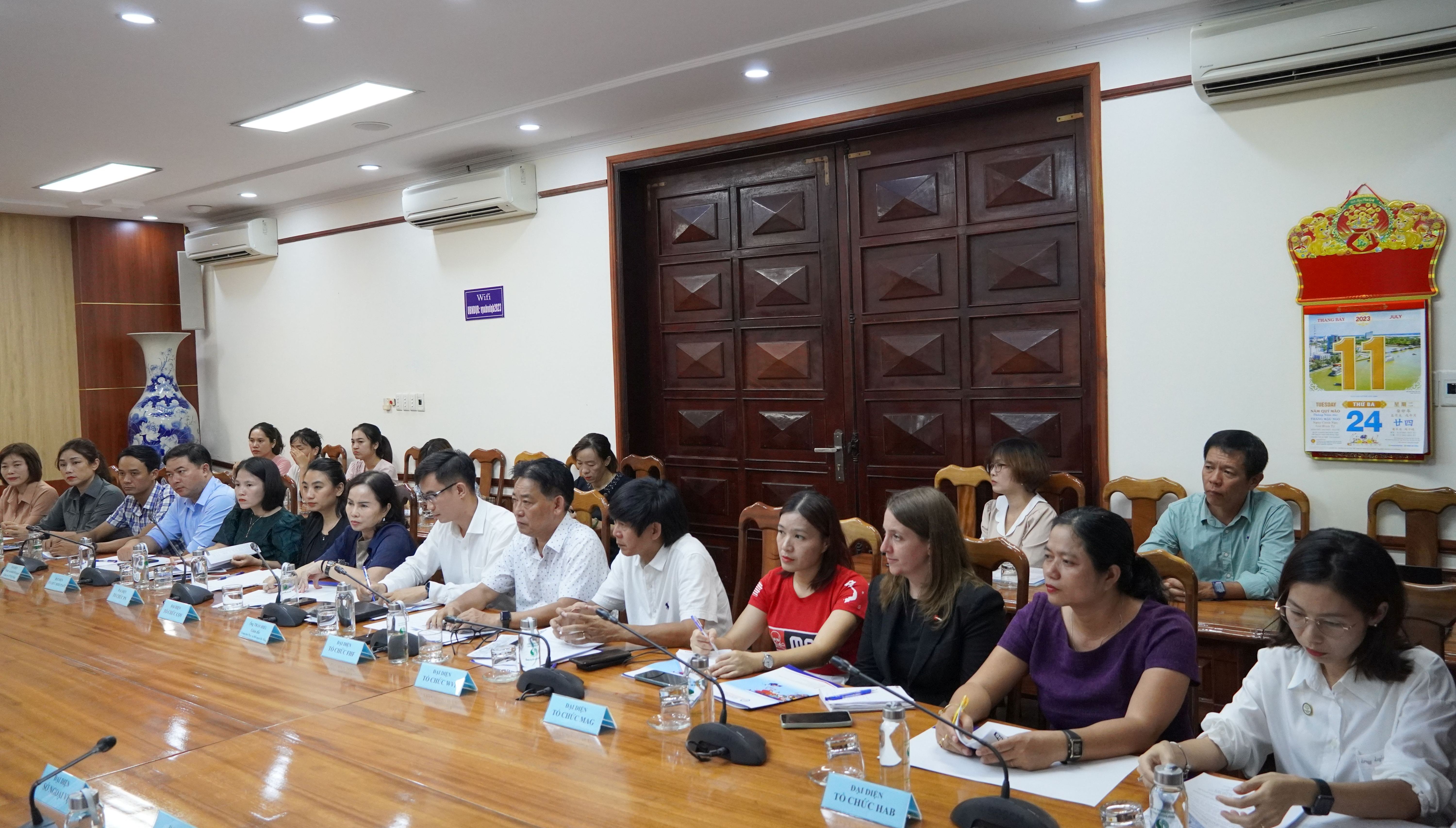 Đoàn các tổ chức PCPNN khu vực miền Trung-Tây nguyên tham gia buổi làm việc.