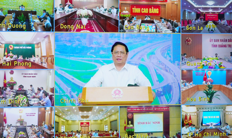 Thủ tướng Chính phủ Phạm Minh Chính phát biểu kết luận tại phiên họp.