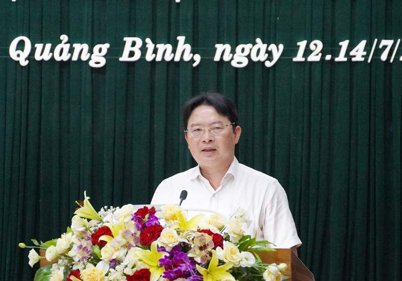 Chủ tịch UBND huyện Quảng Ninh Phạm Trung Đông nêu lên một số vướng mắc trong triển khai thực hiện các chương trình MTQG.