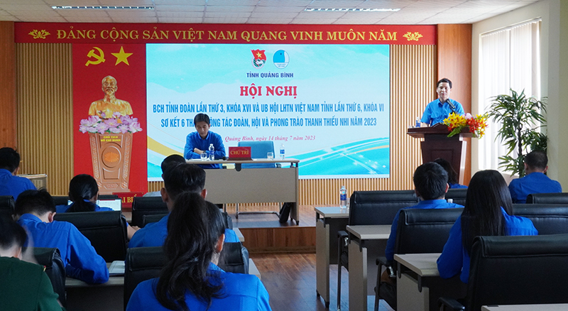 Toàn cảnh hội nghị. 