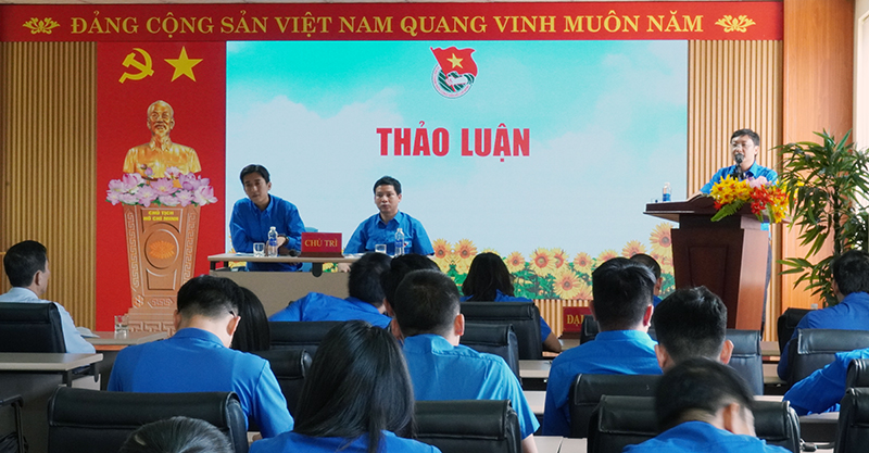 Đại biểu tham gia thảo luận. 