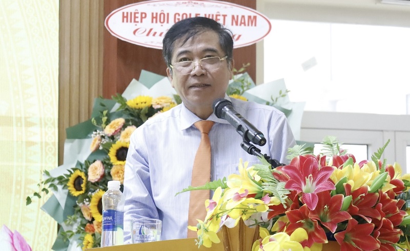 Đồng chí Phó Chủ tịch UBND tỉnh Đoàn Ngọc Lâm phát biểu chúc mừng đại hội. 