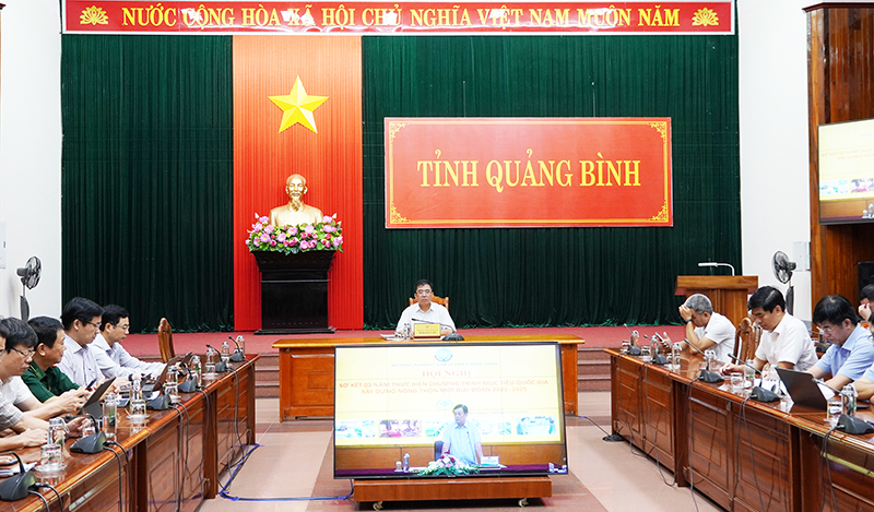 Đồng chí Phó Chủ tịch Thường trực UBND tỉnh Đoàn Ngọc Lâm chủ trì hội nghị tại điểm cầu tỉnh Quảng Bình.