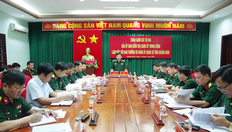 Toàn cảnh buổi làm việc.
